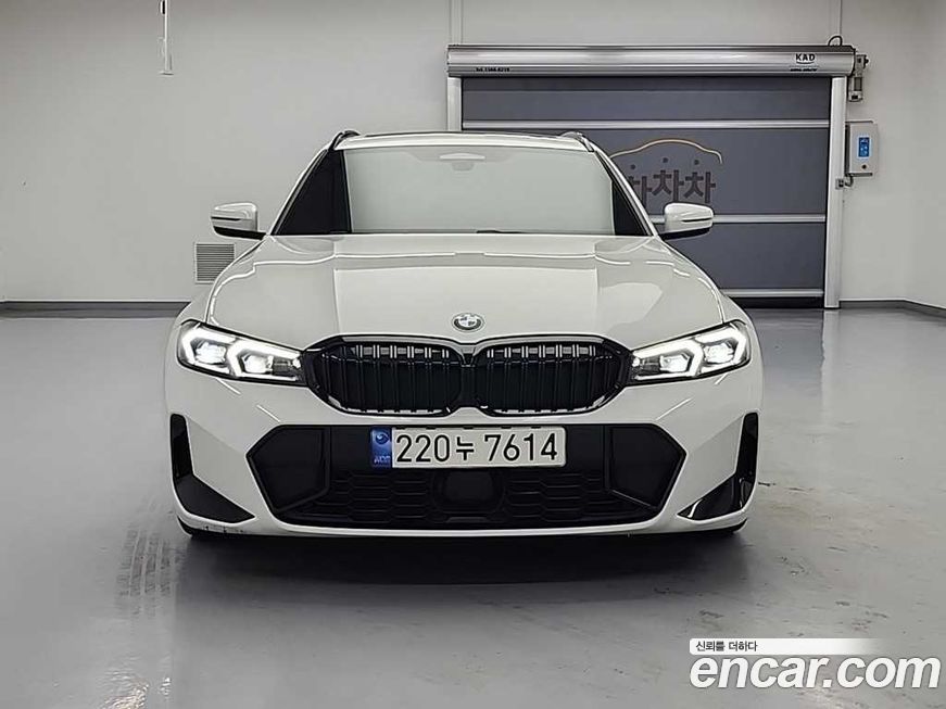 BMW 3-Series 320d Touring M Sport, 2024