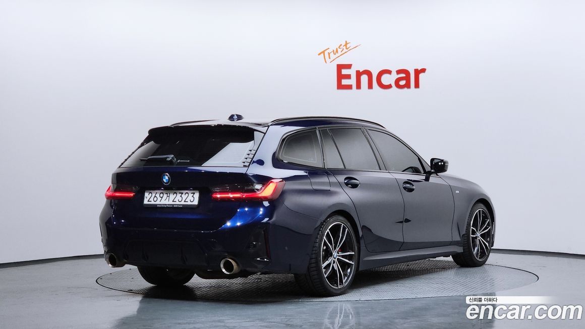 BMW 3-Series 320i Touring M Sport Pro First Edition, 2023