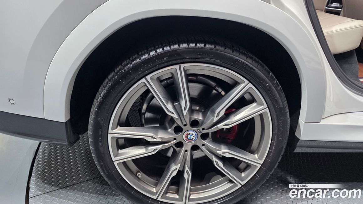 BMW X6 M50i, 2023