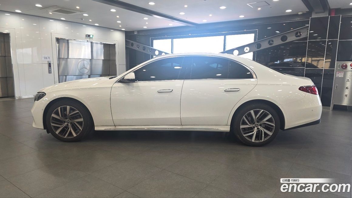 Mercedes-Benz E-Class E220d 4MATIC Exclusive, 2025