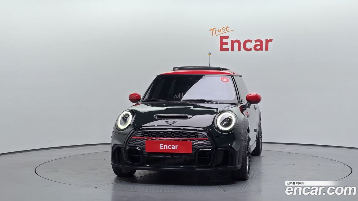 Mini Cooper JCW, 2024
