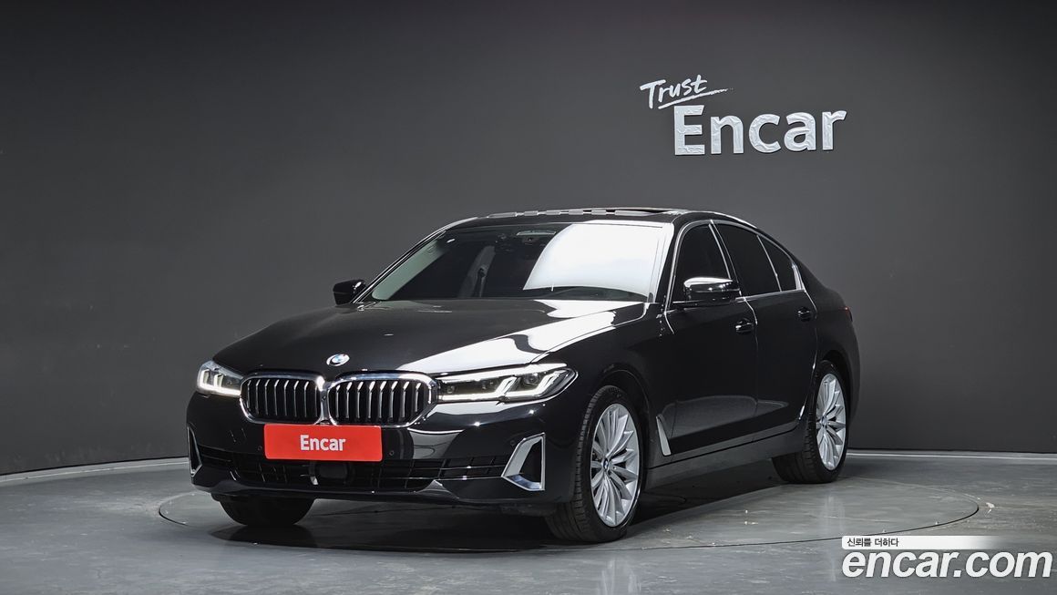 BMW 5-Series 530i xDrive Luxury, 2023