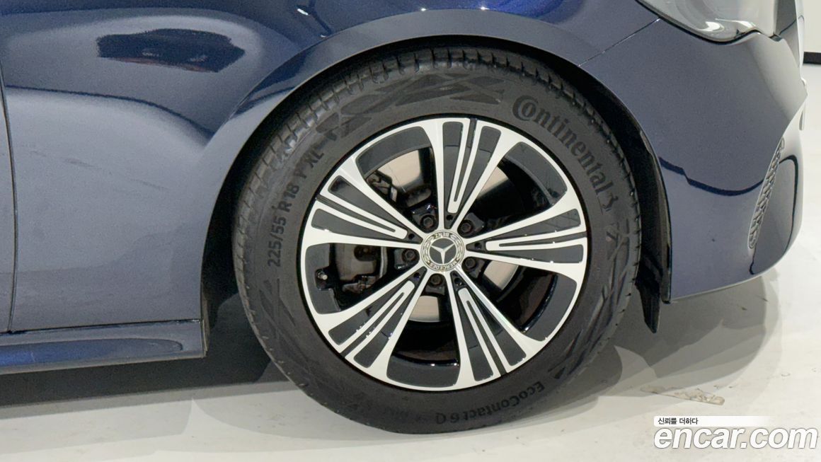 Mercedes-Benz E-Class E200 Avantgarde, 2025