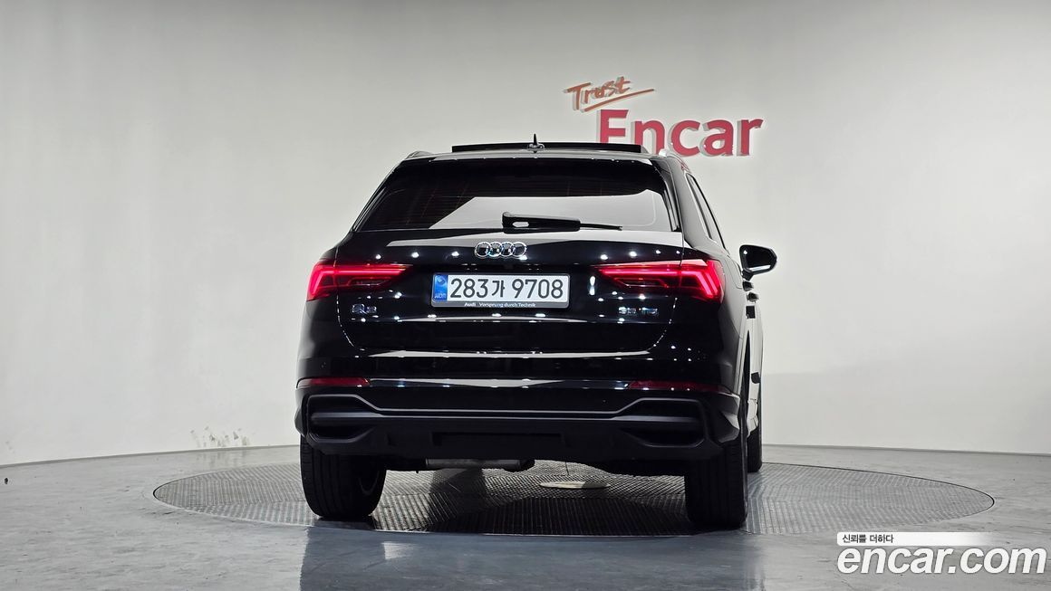 Audi Q3 35 TDI Premium, 2022