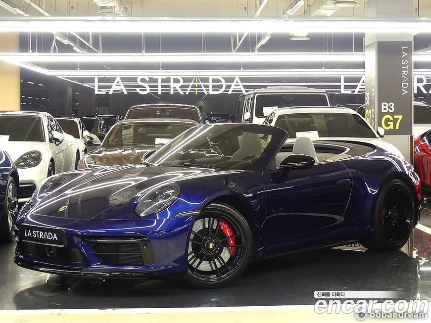 Porsche 911 Carrera 4 GTS Cabriolet, 2024