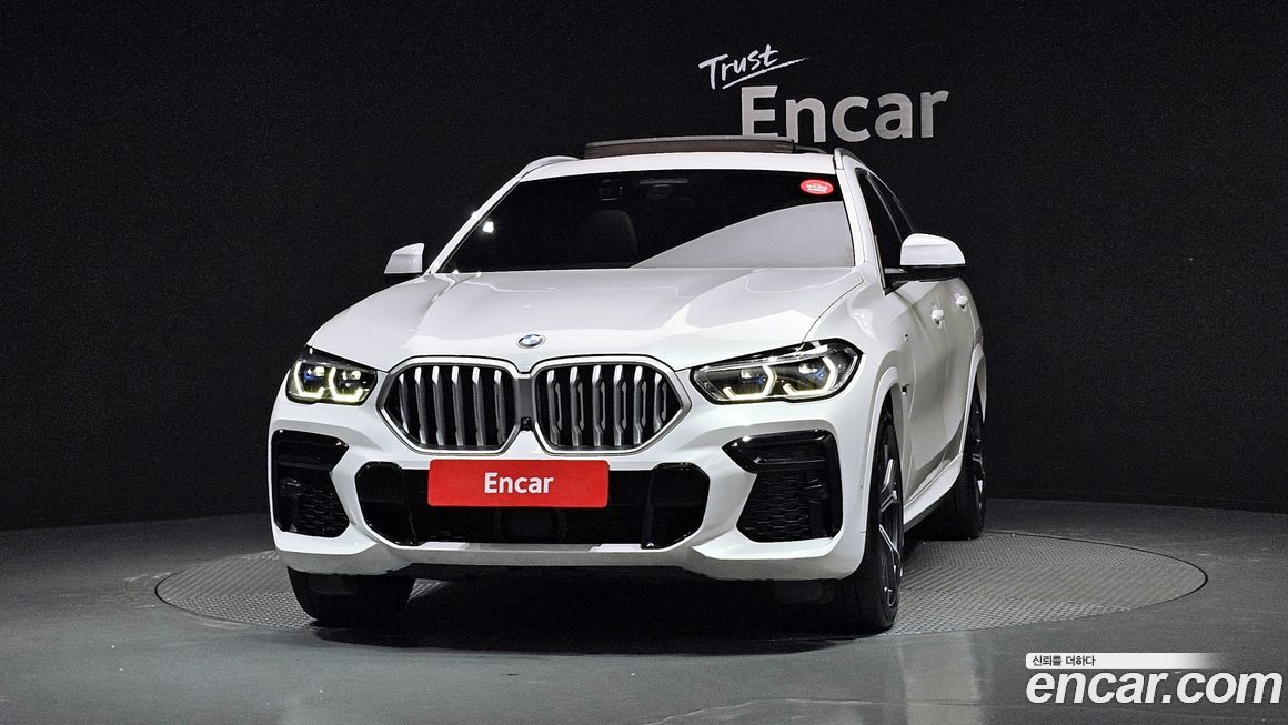 BMW X6 xDrive40i M Sport, 2022