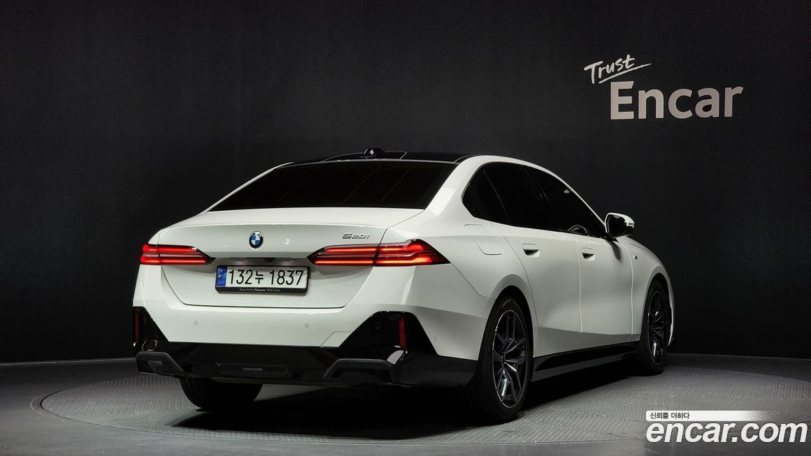 BMW 5-Series 520i M Sport, 2024