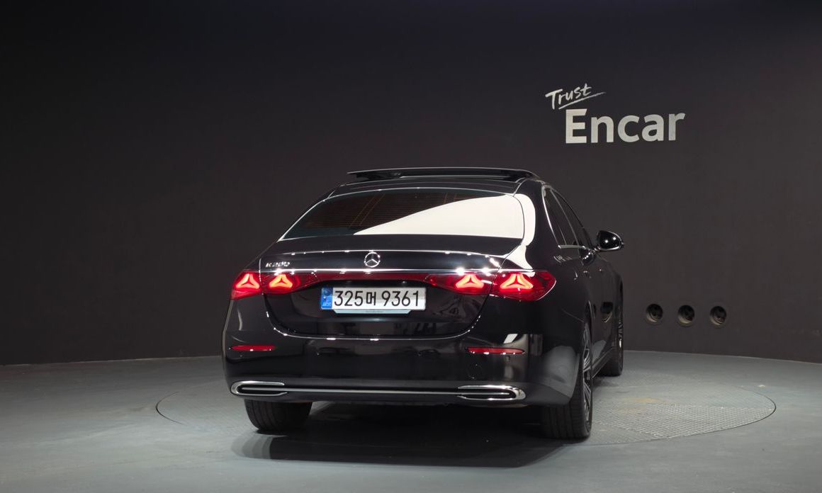 Mercedes-Benz E-Class E200 Avantgarde, 2024