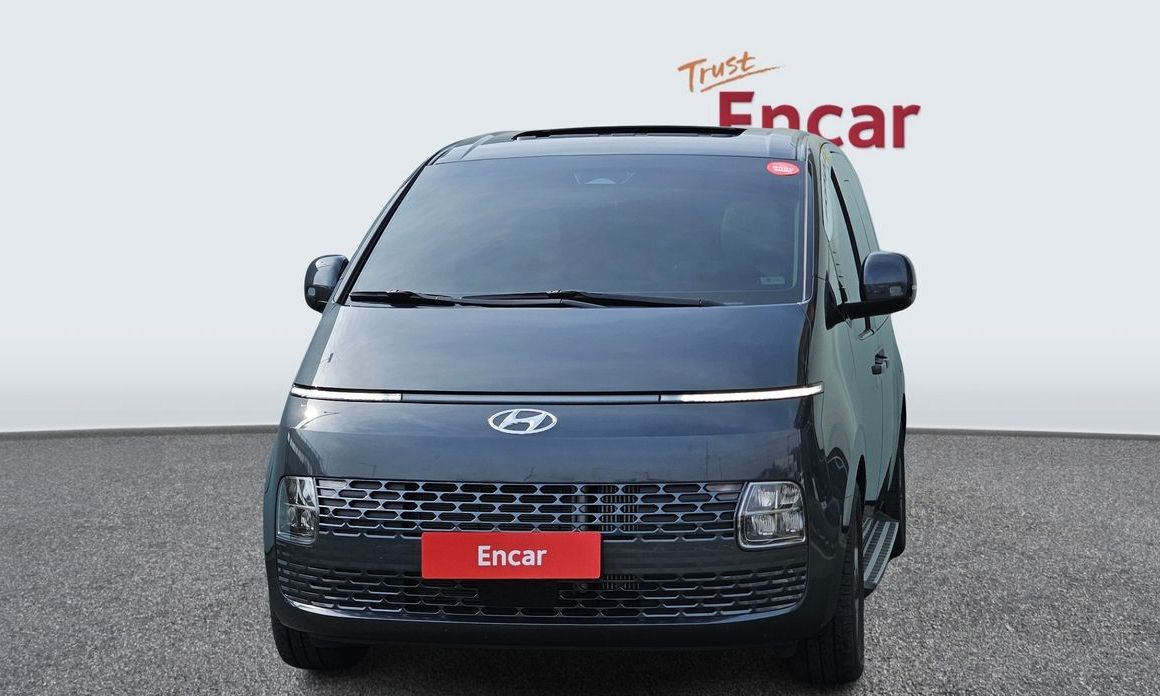 Hyundai Staria Tourer 9-Seater, 2024