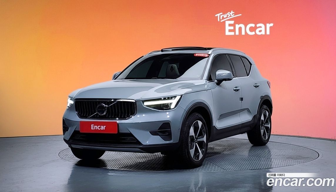 Volvo XC40 B4 Ultimate Bright, 2024