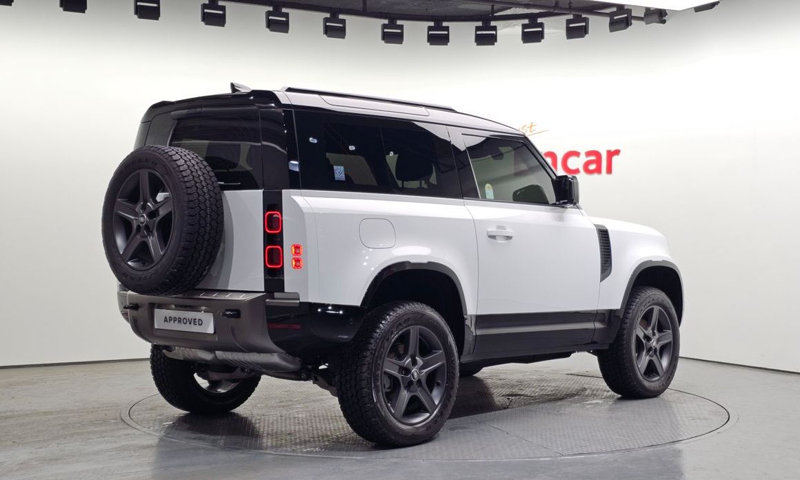 Land Rover Defender 90 D250 X-Dynamic SE, 2025