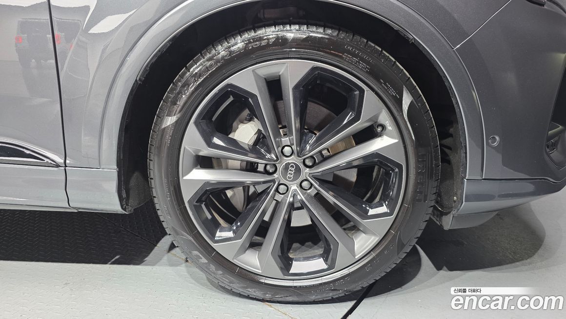 Audi Q7 50 TDI Quattro Premium, 2025