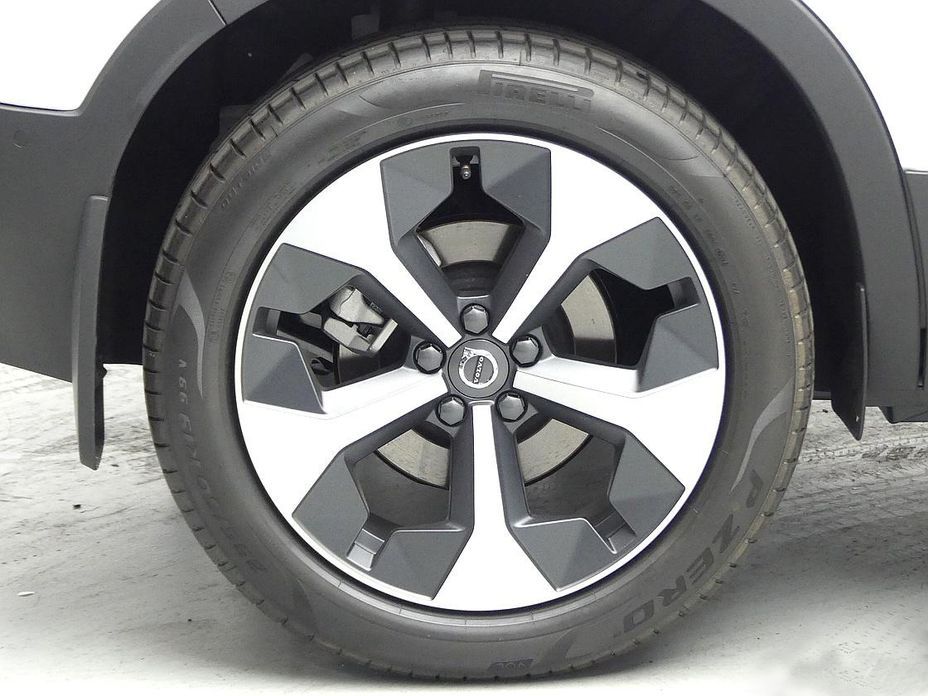 Volvo XC40 B4 Ultimate Bright, 2024