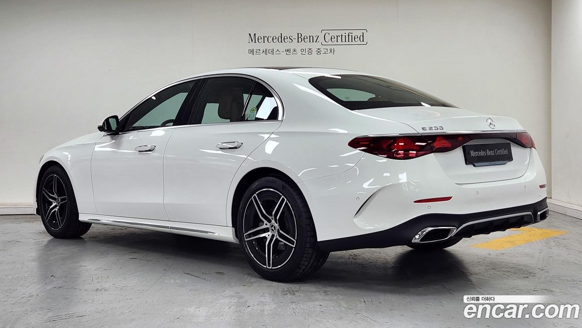 Mercedes-Benz E-Class E200 AMG Line, 2026
