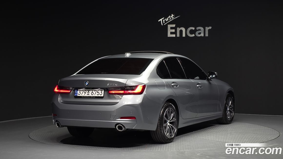 BMW 3-Series 320d, 2023