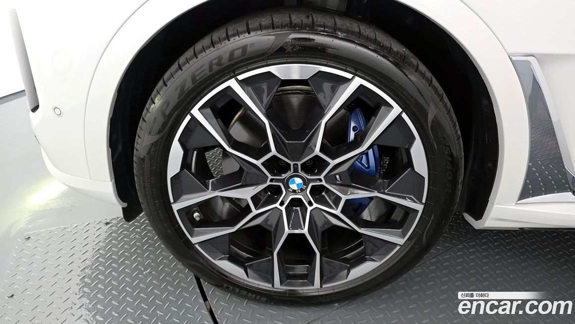 BMW X7 xDrive 40i M Sport 6STR, 2025