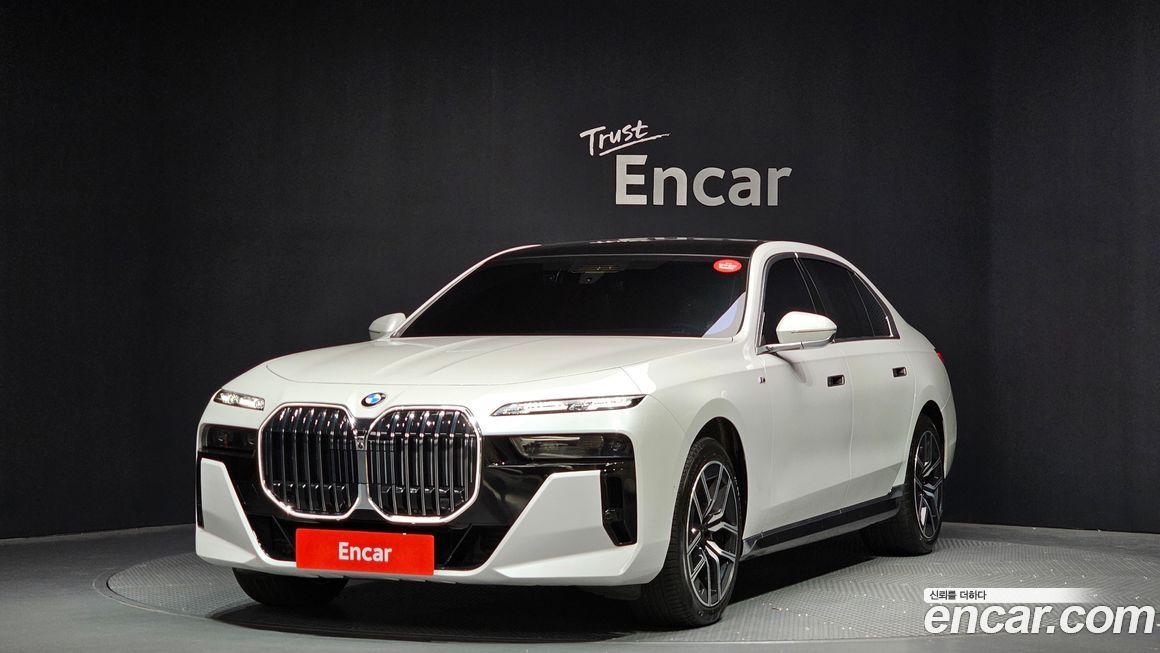 BMW 7-Series 740i xDrive M Sport, 2025
