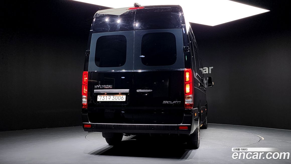 Hyundai Solati 15-seater, 2024