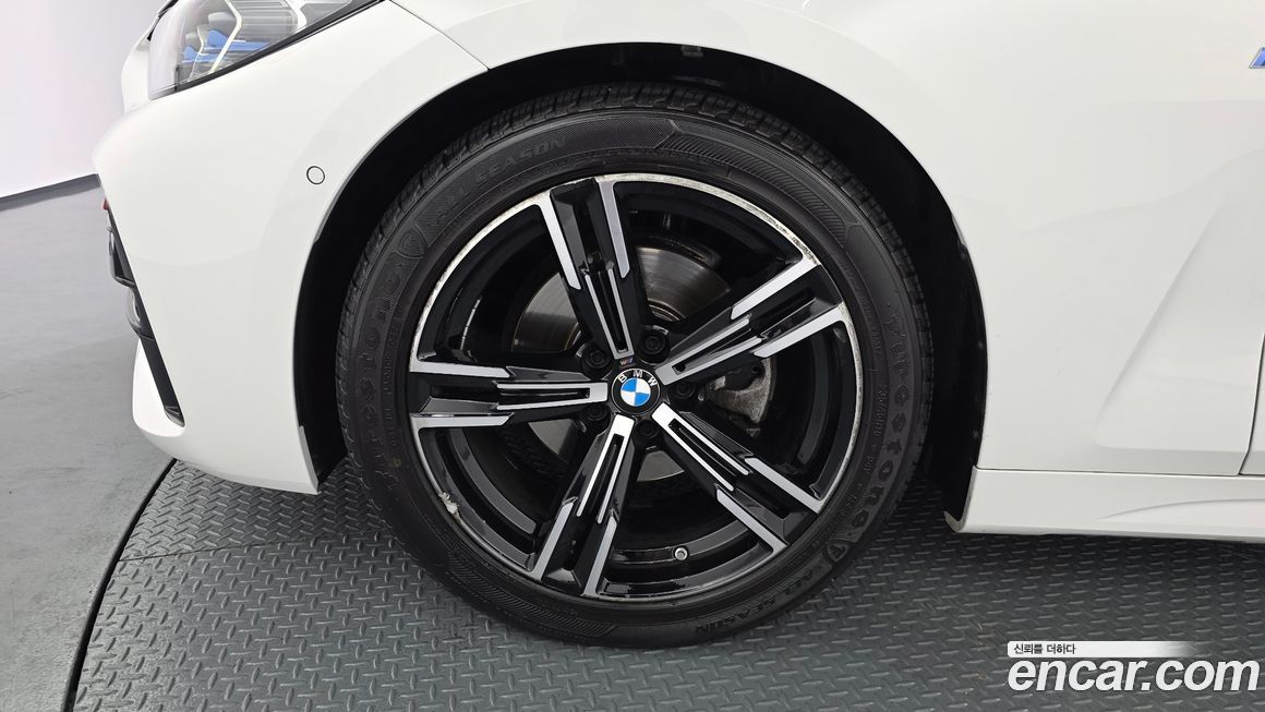 BMW 4-Series 420i M Sport Performance Coupe, 2023
