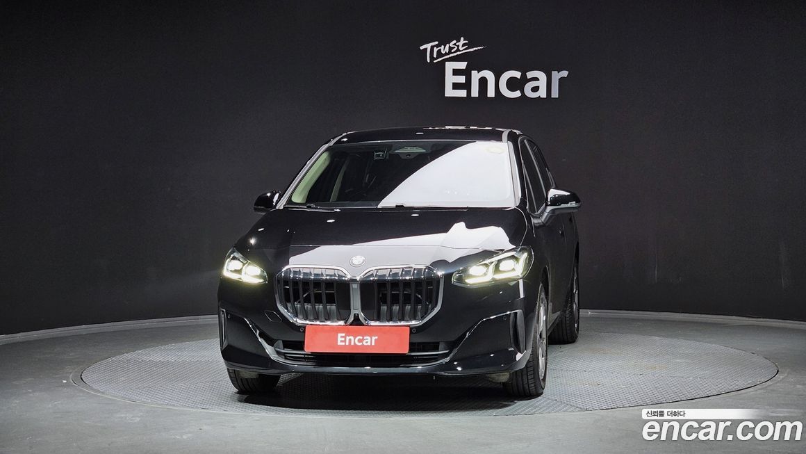 BMW 2-Series 220i Advantage, 2025