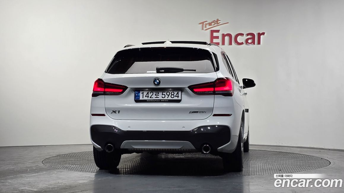 BMW X1 xDrive 20i M Sport, 2022