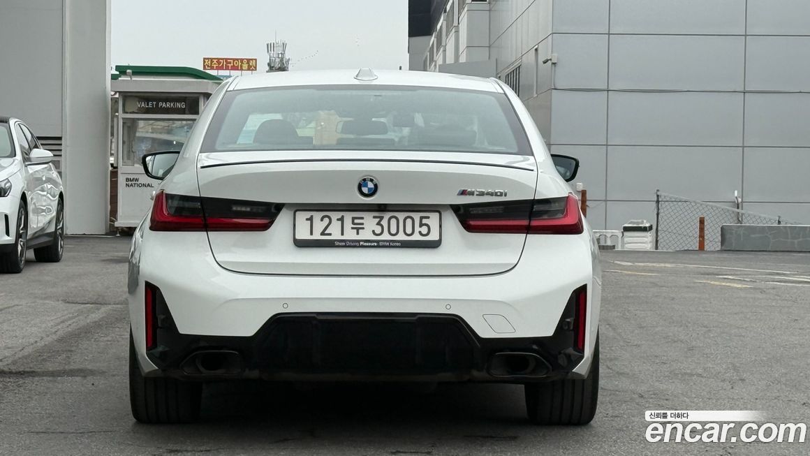 BMW 3-Series M340i Pro, 2025