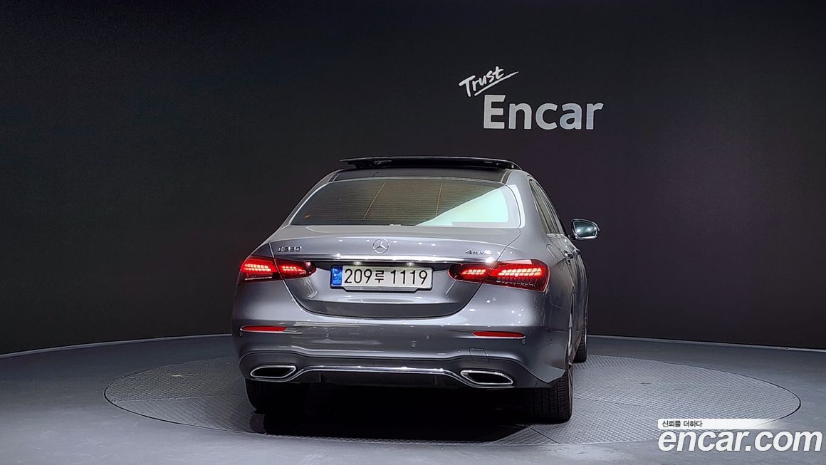 Mercedes-Benz E-Class E350 4MATIC AMG Line, 2022