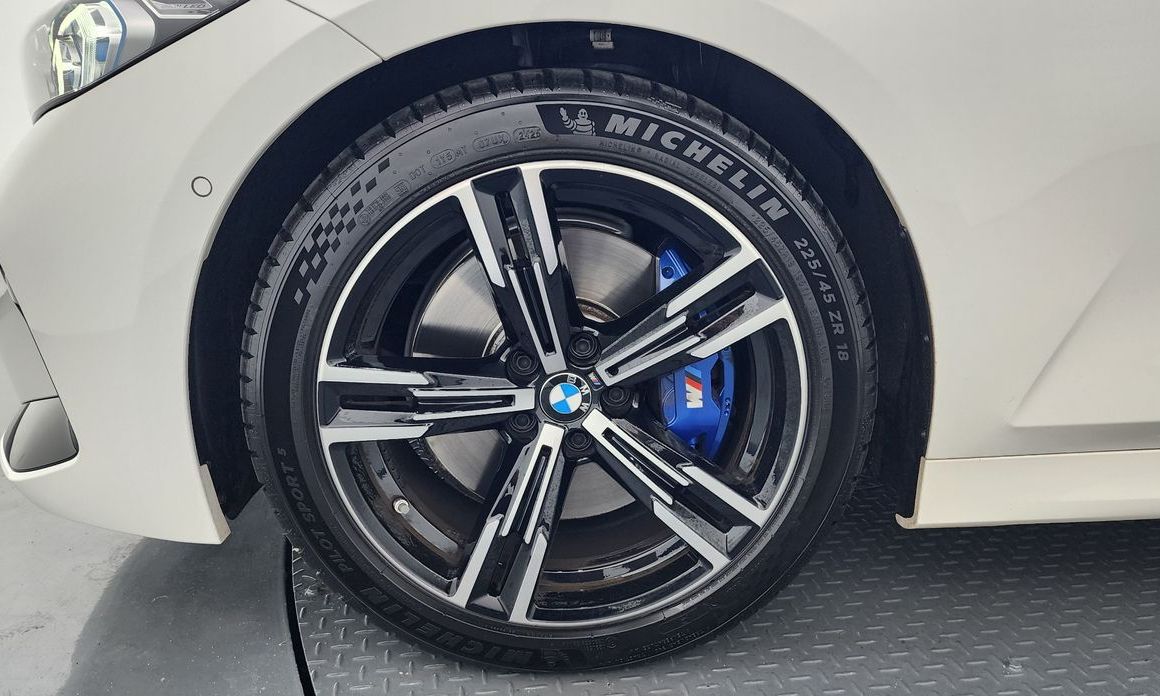 BMW 3-Series 320i M Sport, 2024