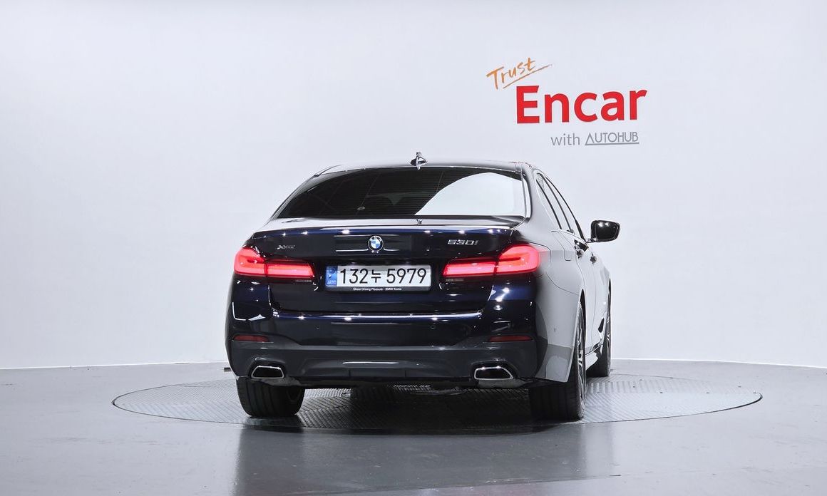 BMW 5-Series 530i xDrive M Sport Package, 2022