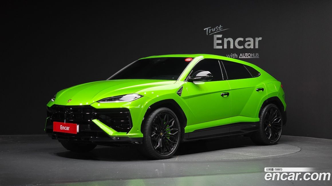 Lamborghini Urus 4.0 V8 SE, 2025