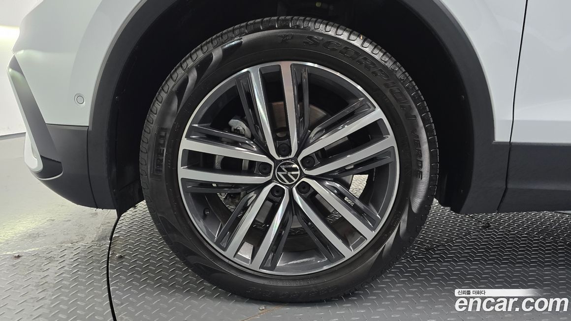 Volkswagen Tiguan 2.0 TSI Prestige, 2023