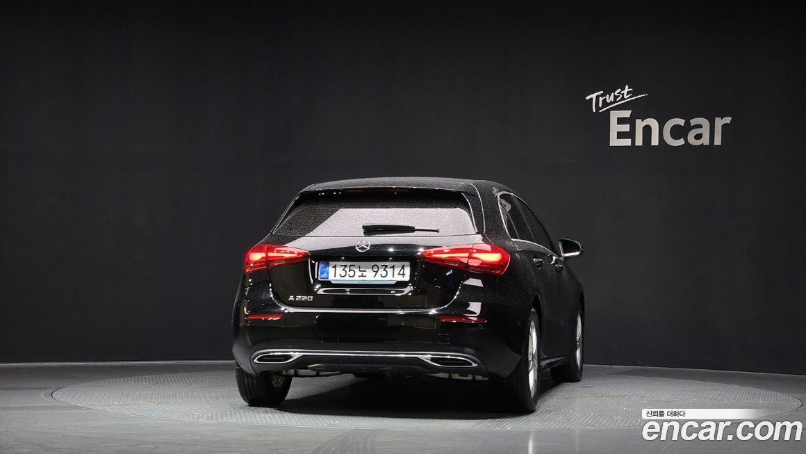 Mercedes-Benz A-Class A220 Hatchback, 2025