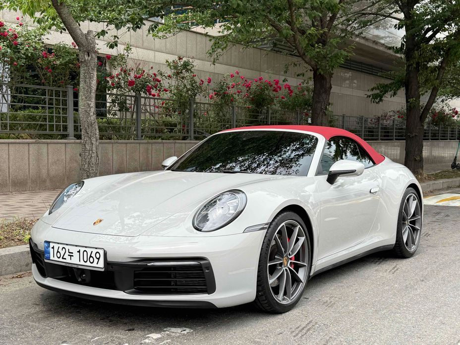 Porsche 911 Carrera 4S Cabriolet, 2023