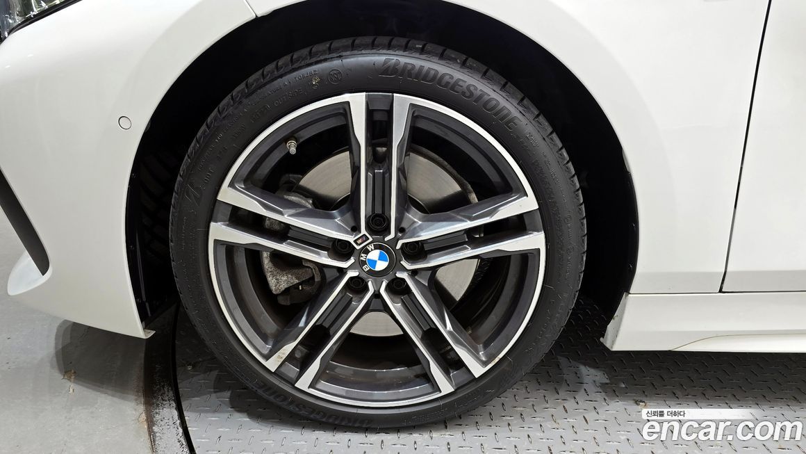 BMW 1-Series 120i M Sports, 2024