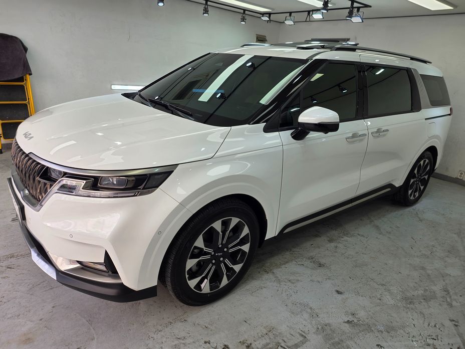 Kia Carnival 9-Seater Signature, 2023