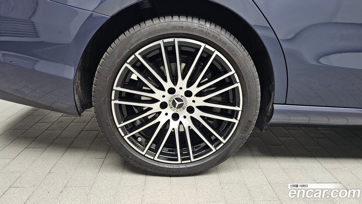 Mercedes-Benz C-Class C200 Avantgarde, 2025