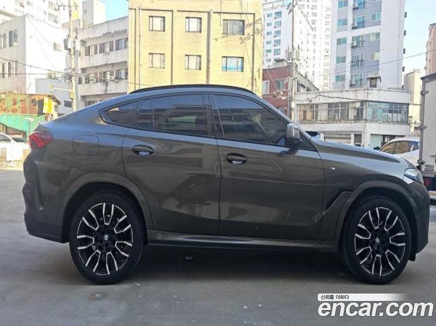 BMW X6 xDrive40i M Sport, 2024