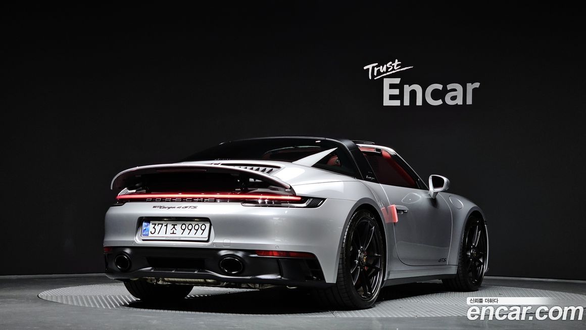 Porsche 911 Targa 4 GTS, 2024