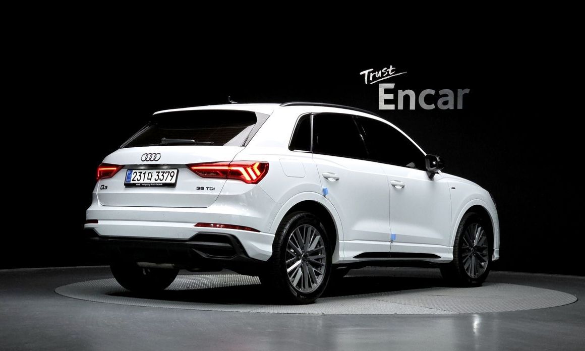 Audi Q3 35 TDI Premium, 2025