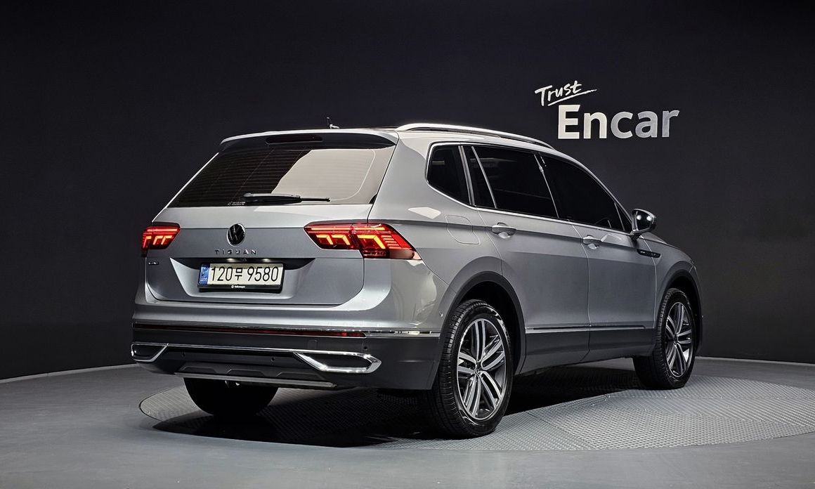 Volkswagen Tiguan 2.0 TSI Prestige, 2023