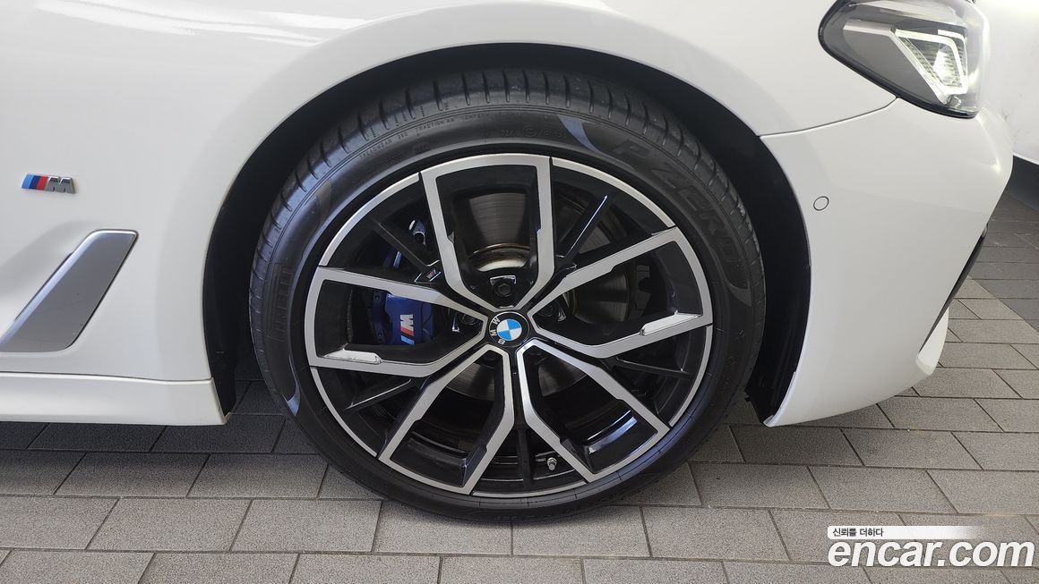 BMW 5-Series 530i M Sport Package, 2022