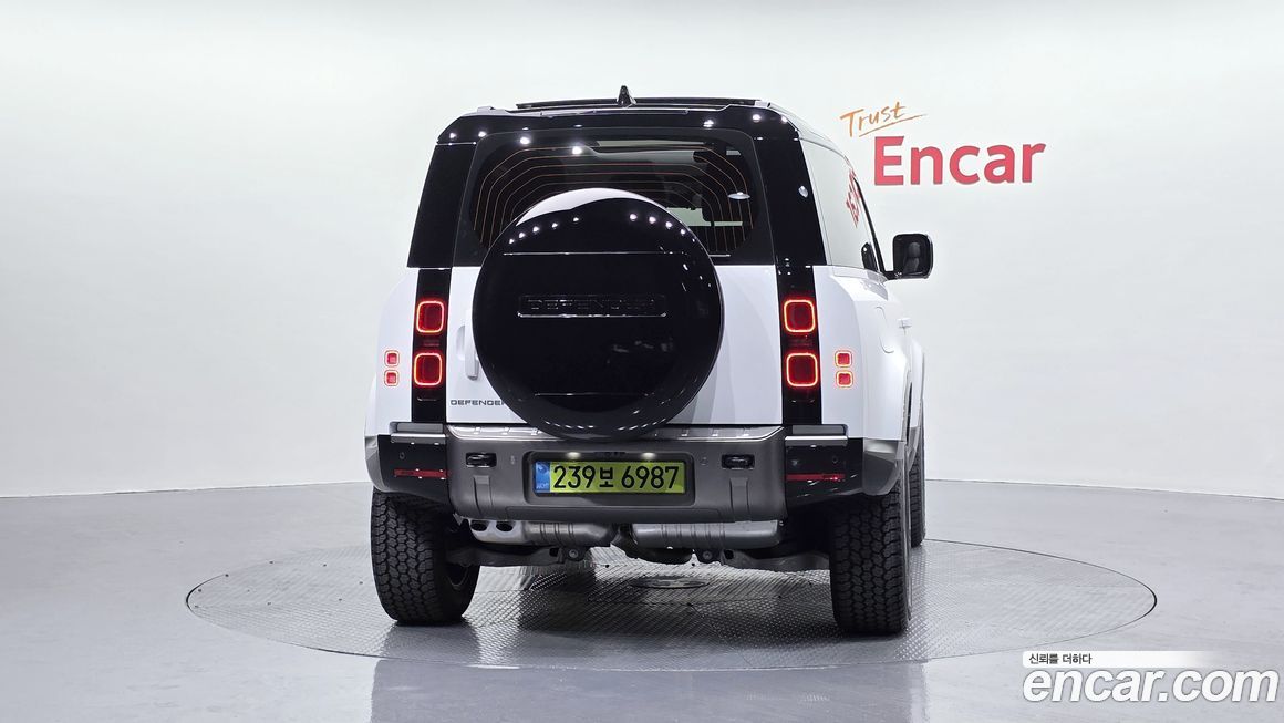 Land Rover Defender 90 D250 X-Dynamic SE, 2025