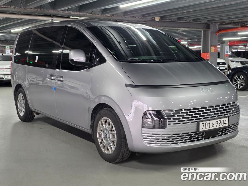 Hyundai Staria Tourer 11-Seater, 2025
