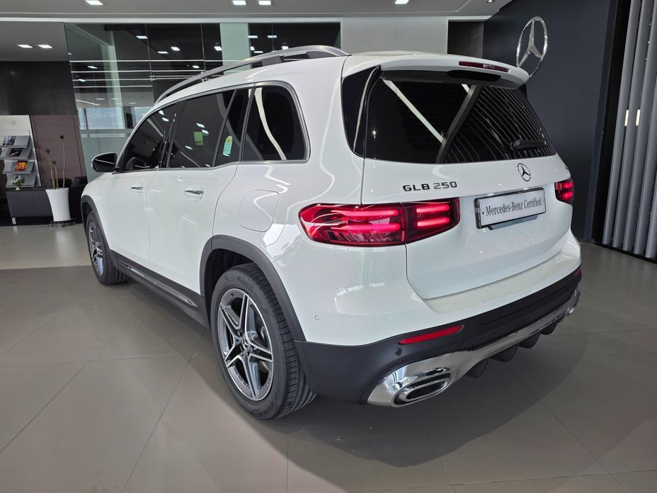 Mercedes-Benz GLB-Class GLB250 4MATIC, 2025