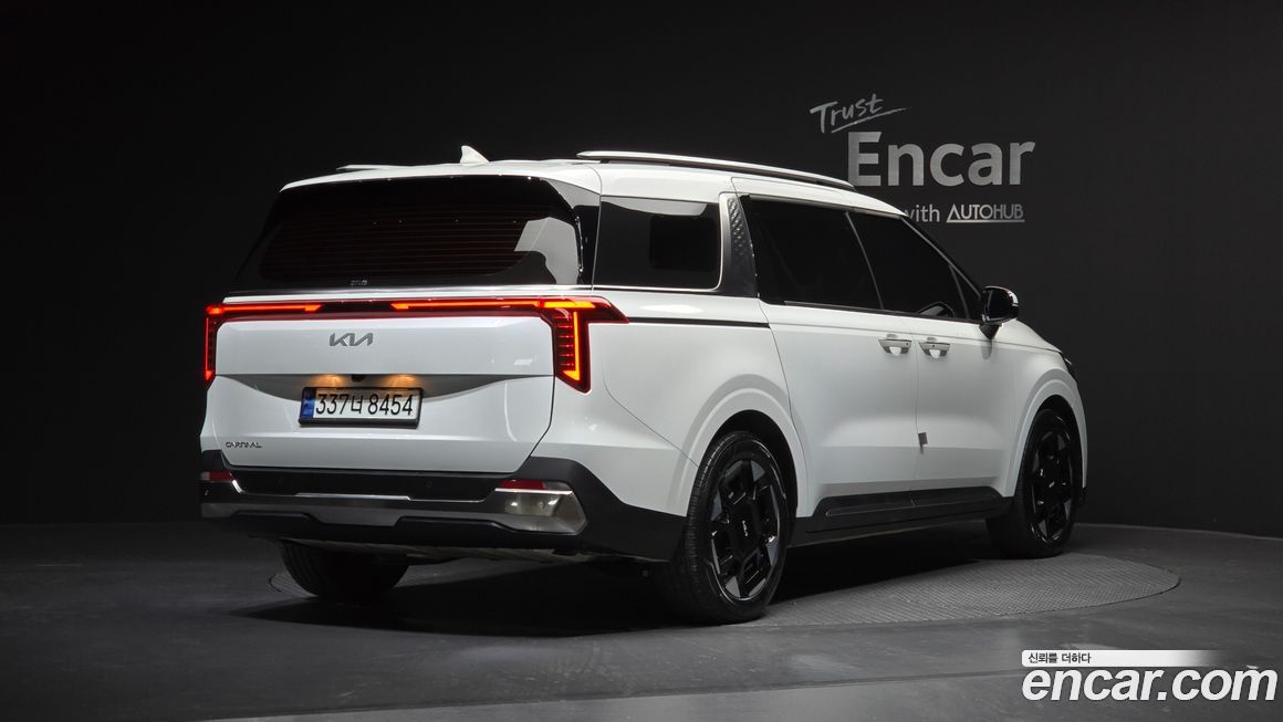 Kia Carnival 9-Seater Noblesse, 2024