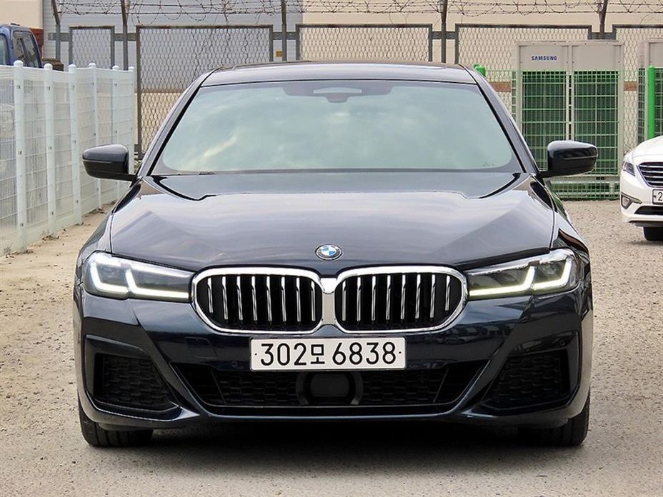 BMW 5-Series 520i M Sport, 2022