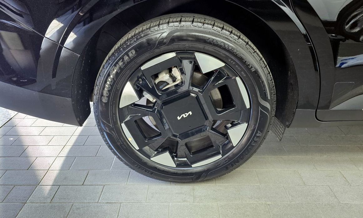 Kia Carnival 9-Seater Noblesse, 2024