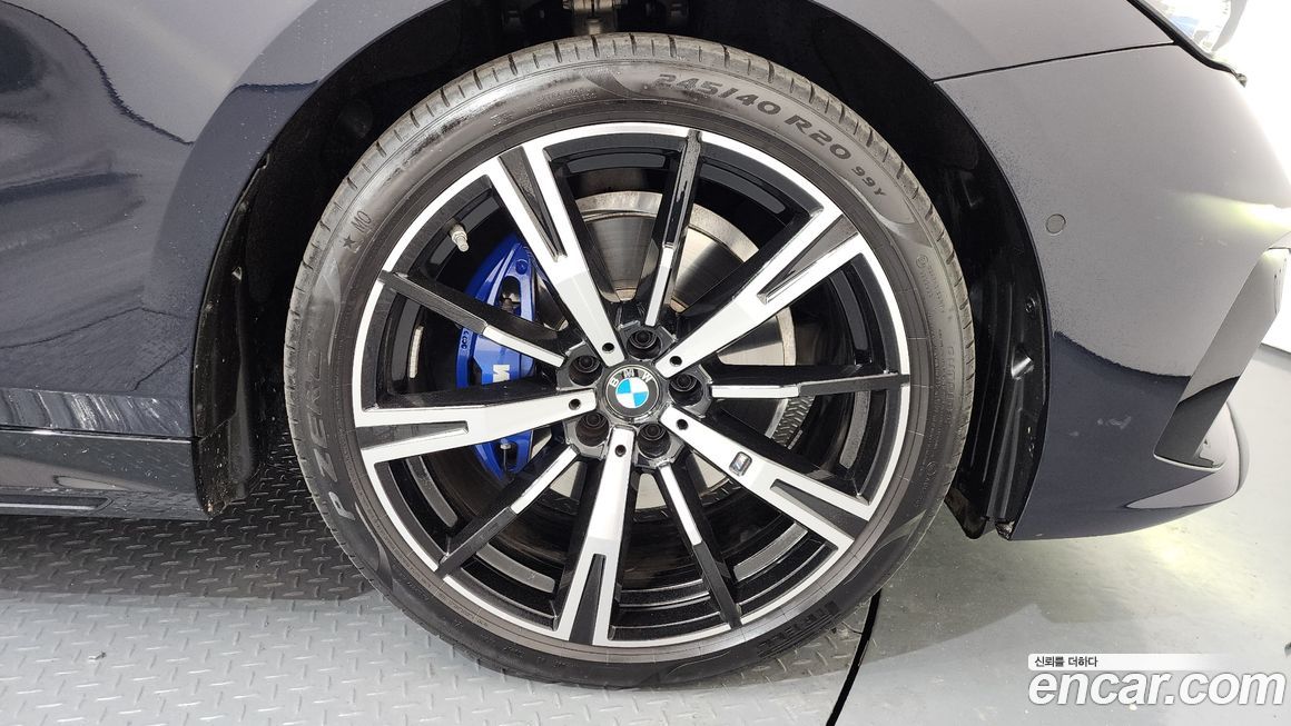 BMW 5-Series 530i xDrive M Sport, 2025