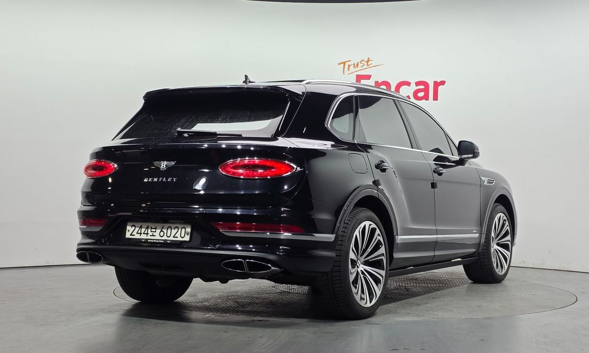 Bentley Bentayga 4.0 V8 Azure, 2023