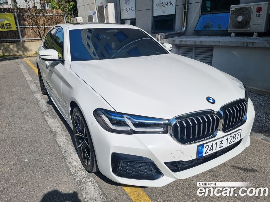 BMW 5-Series 530i xDrive M Sport Package, 2023